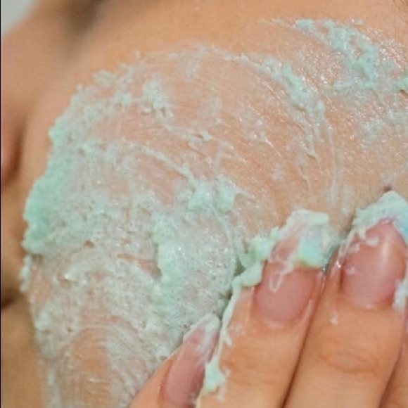 LIME AND AVOCADO ORGANIC SEA SALT FACE SCRUB 4oz (Lush Recipe) - Picture 2 of 5